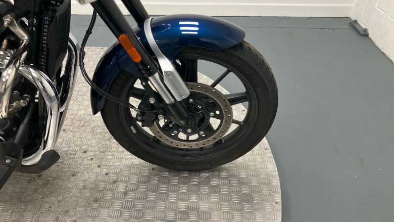 Royal Enfield Super Meteor 650 Top (23MY)